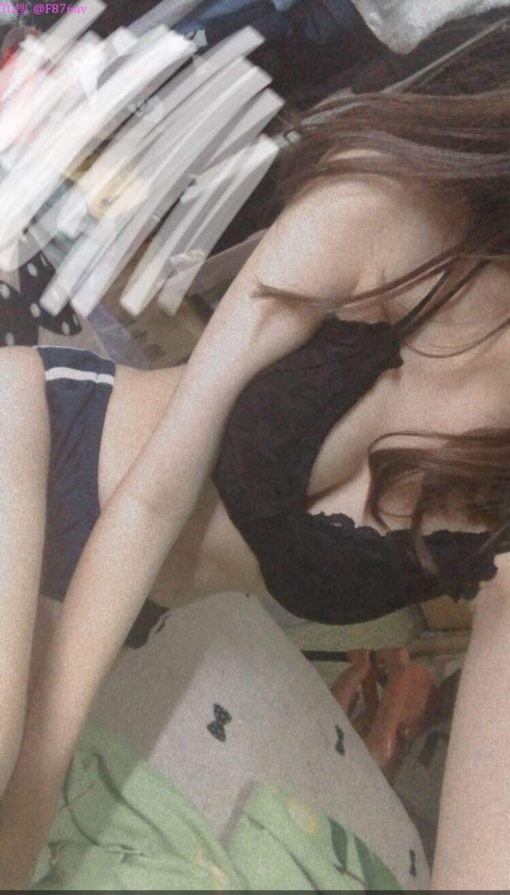 Trực đêm, cô điều dưỡng xinh đẹp bị lão già dê cưỡng bức